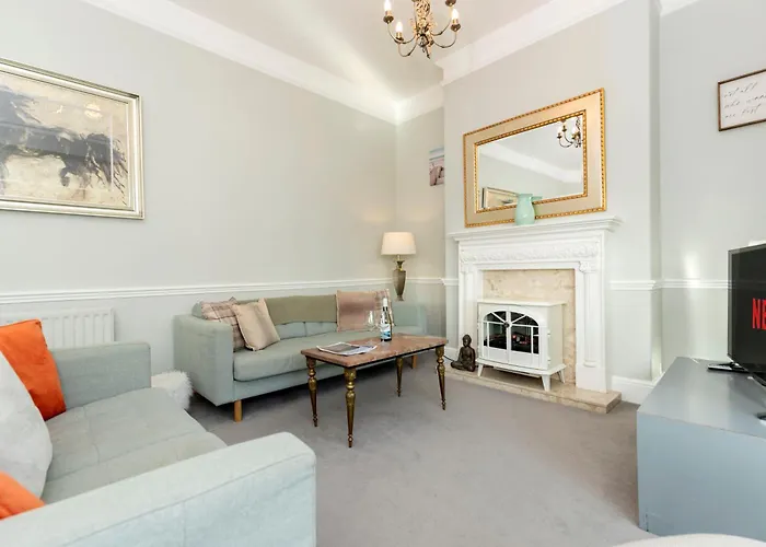 Spacious 3 Bed Apartment In Central Saltburn